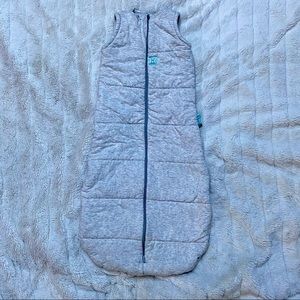 EUC ErgoPouch 2.5 TOG jersey sleeping bag for 3-12M in light grey
